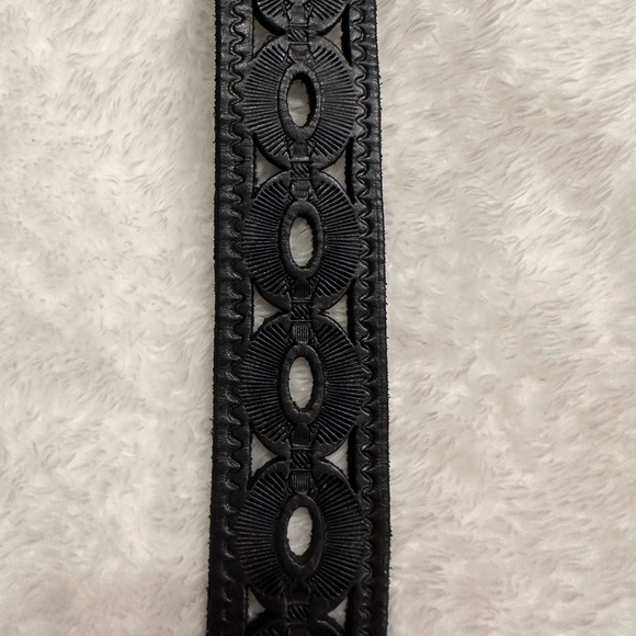 Lucky Brand black leather belt size small - Picture 4 of 4